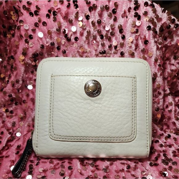 Ivory Coach Zip Around Wallet with Robin's Egg Blue Interior - Picture 1 of 3